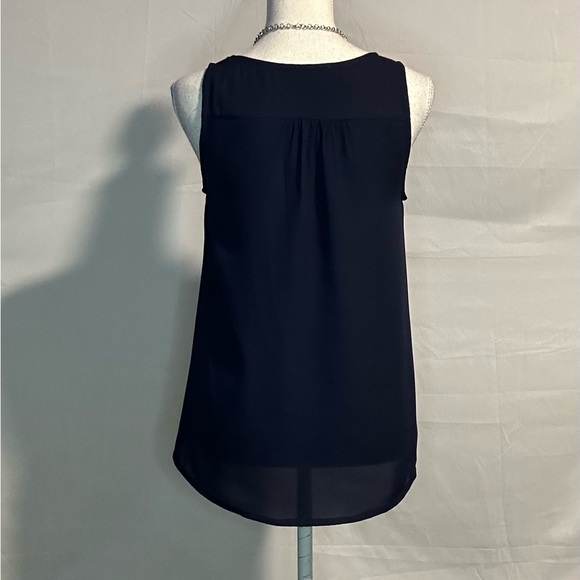 Tops/T-Shirts/Tanks👚 - 2 for $15 or 3 for $20 (Mix & Match) - Picture 2 of 5